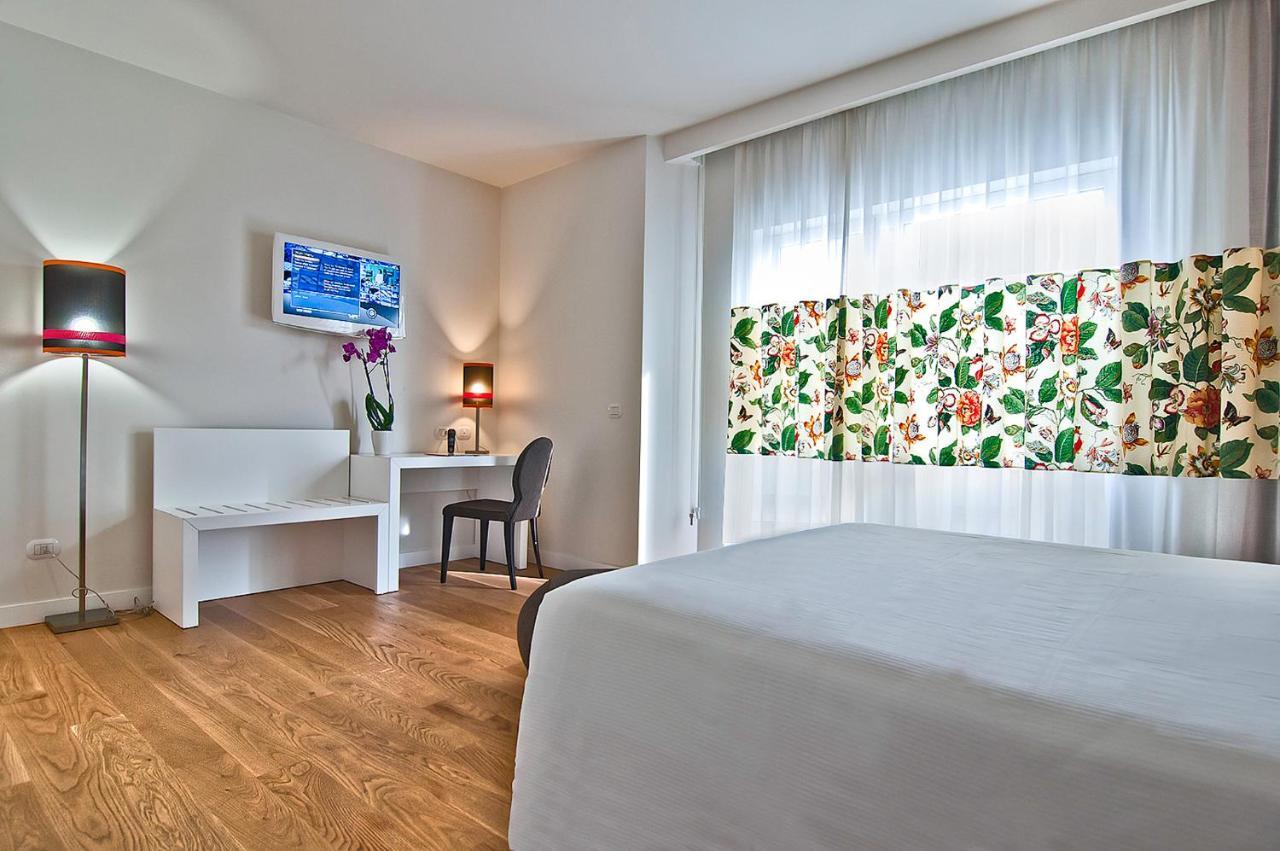 Hotel Caravel Roma Esterno foto