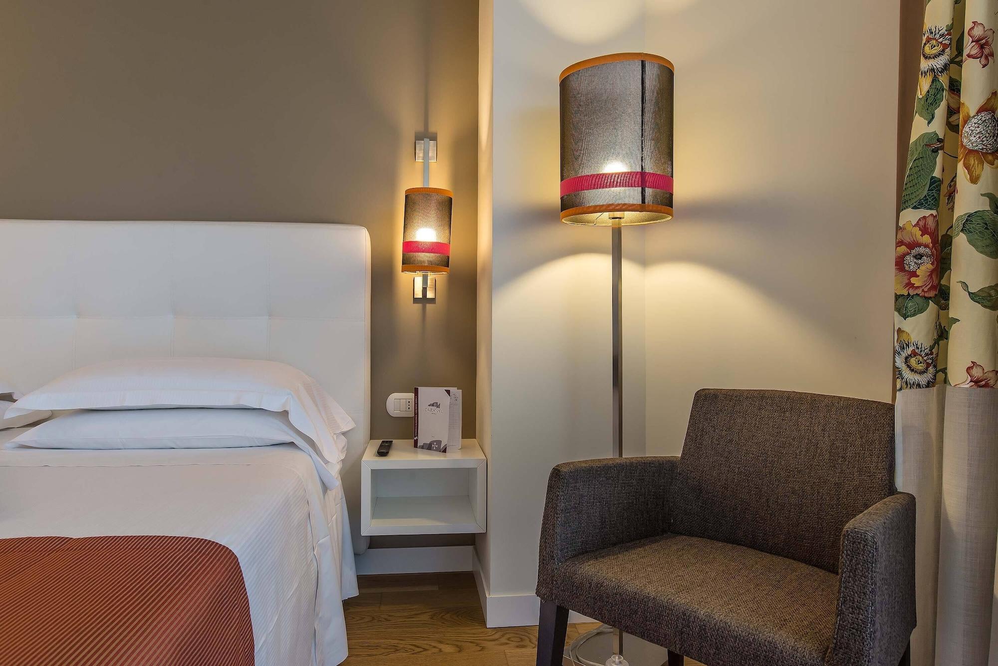 Hotel Caravel Roma Esterno foto