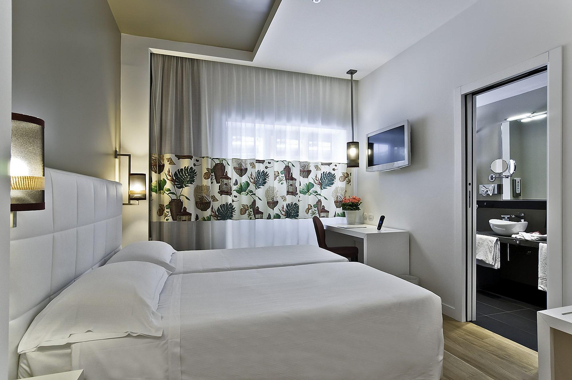 Hotel Caravel Roma Esterno foto