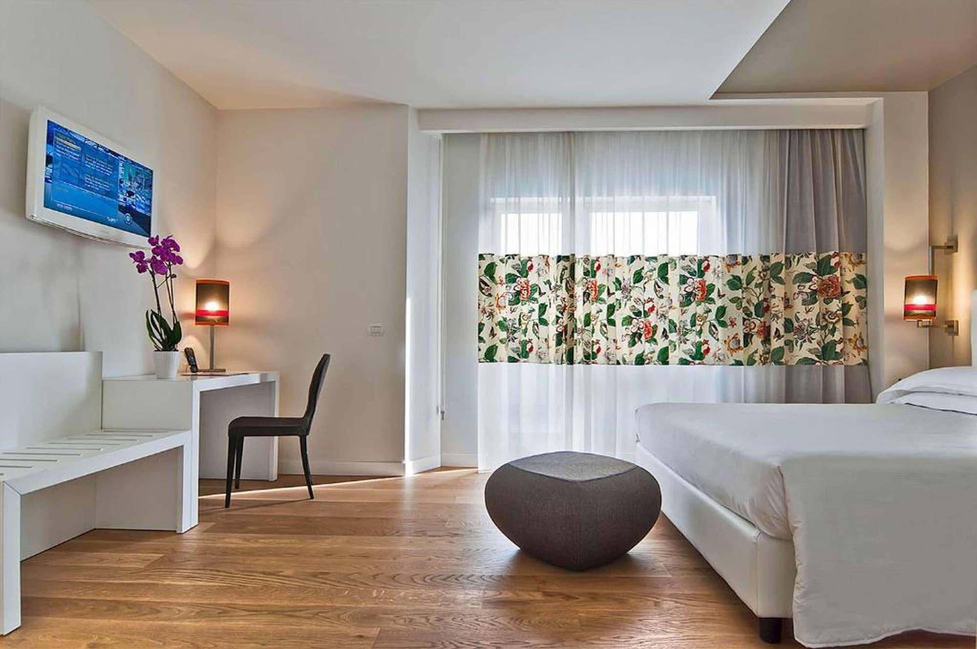 Hotel Caravel Roma Esterno foto