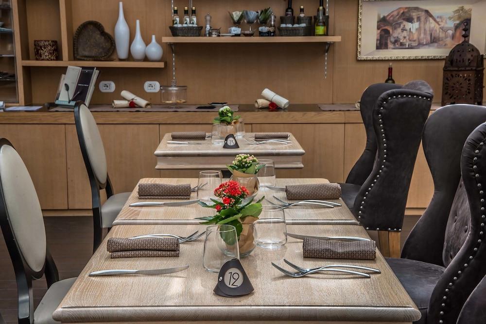 Hotel Caravel Roma Esterno foto