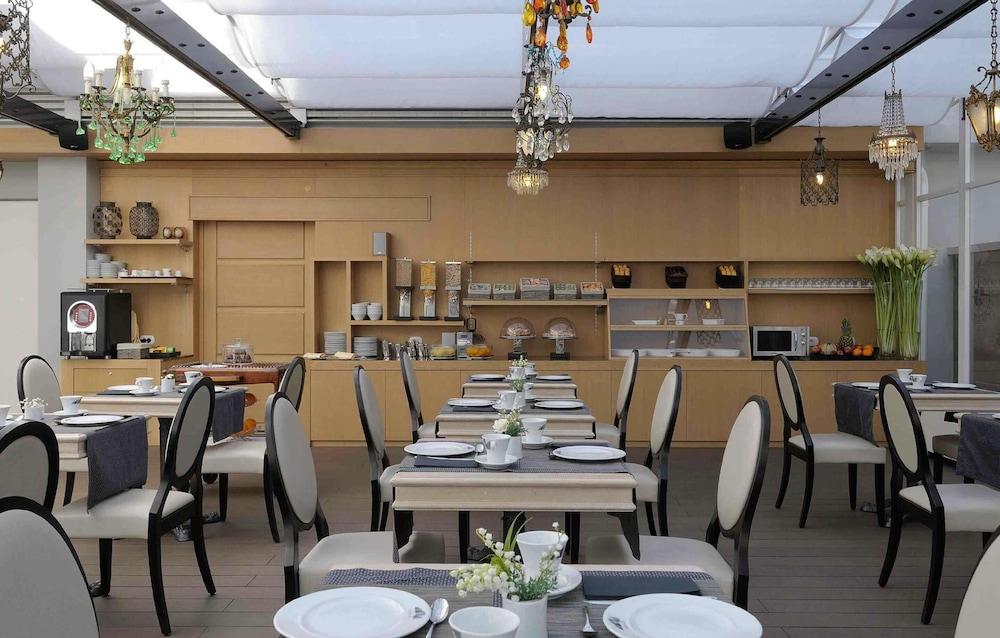 Hotel Caravel Roma Esterno foto