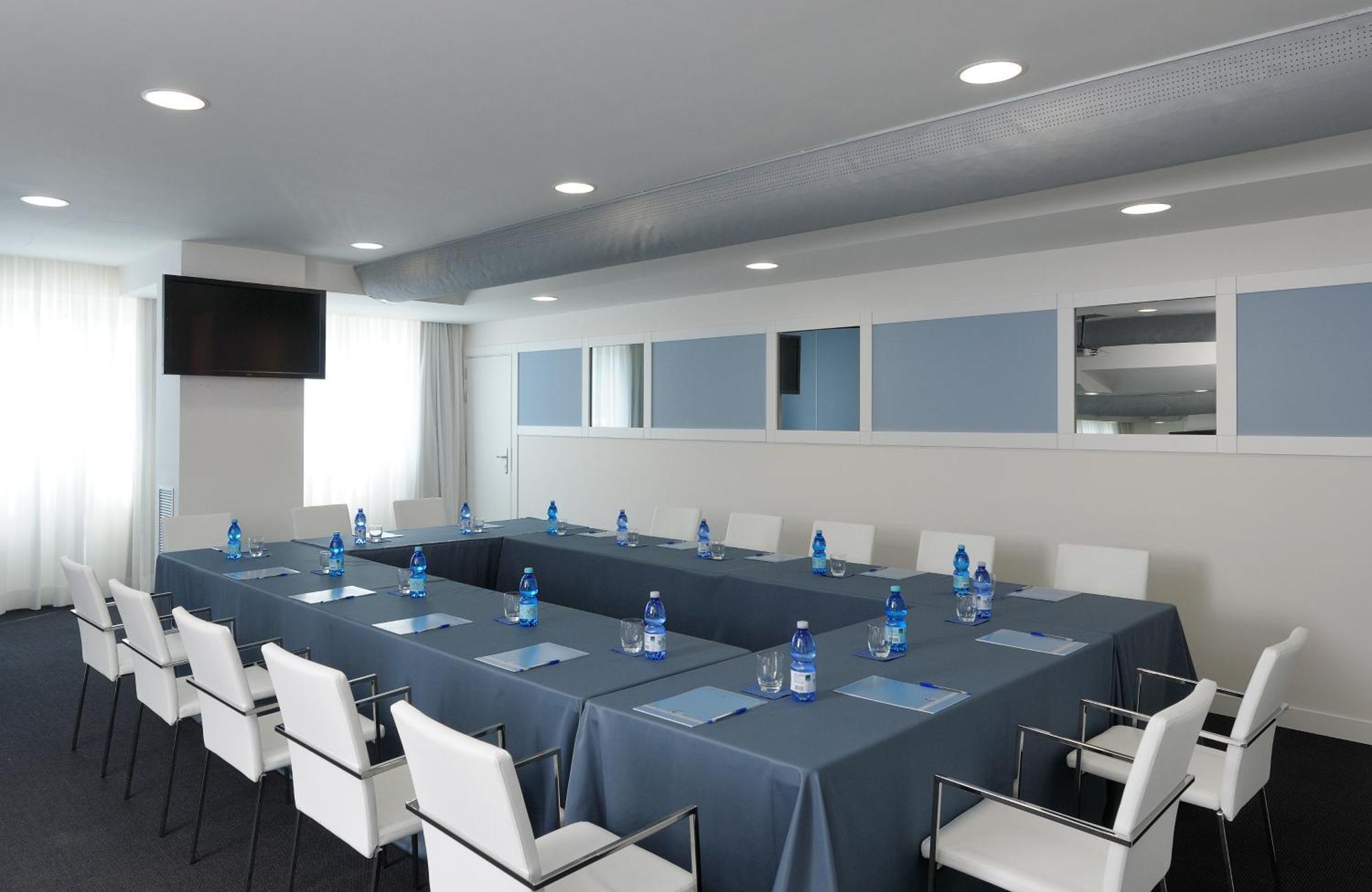 Hotel Caravel Roma Esterno foto