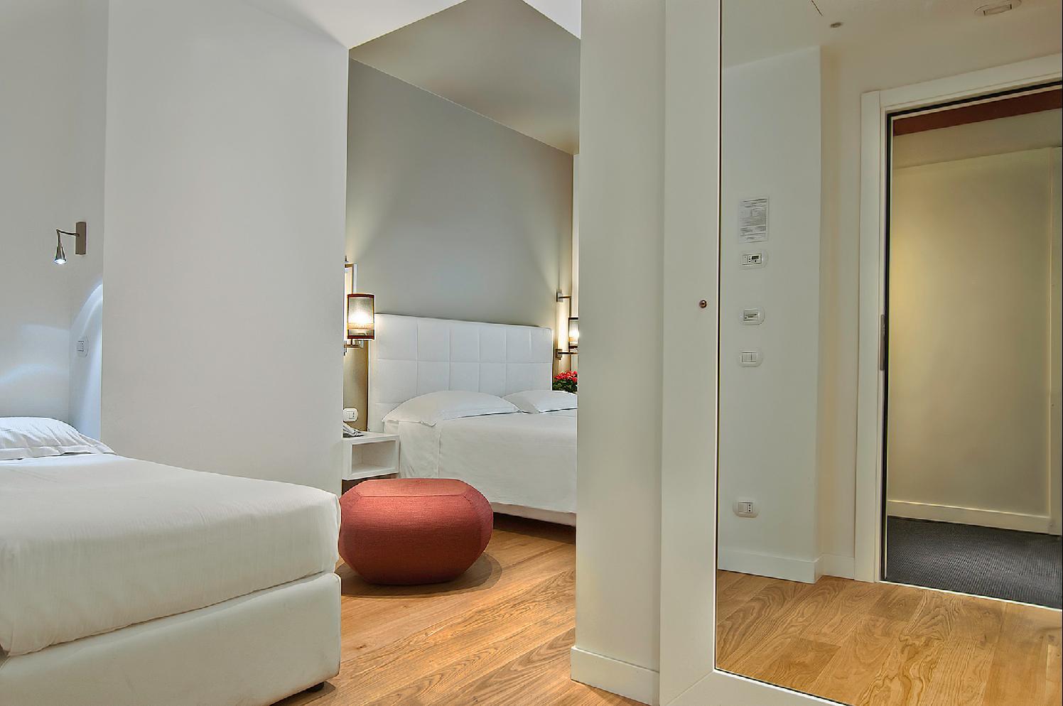 Hotel Caravel Roma Esterno foto