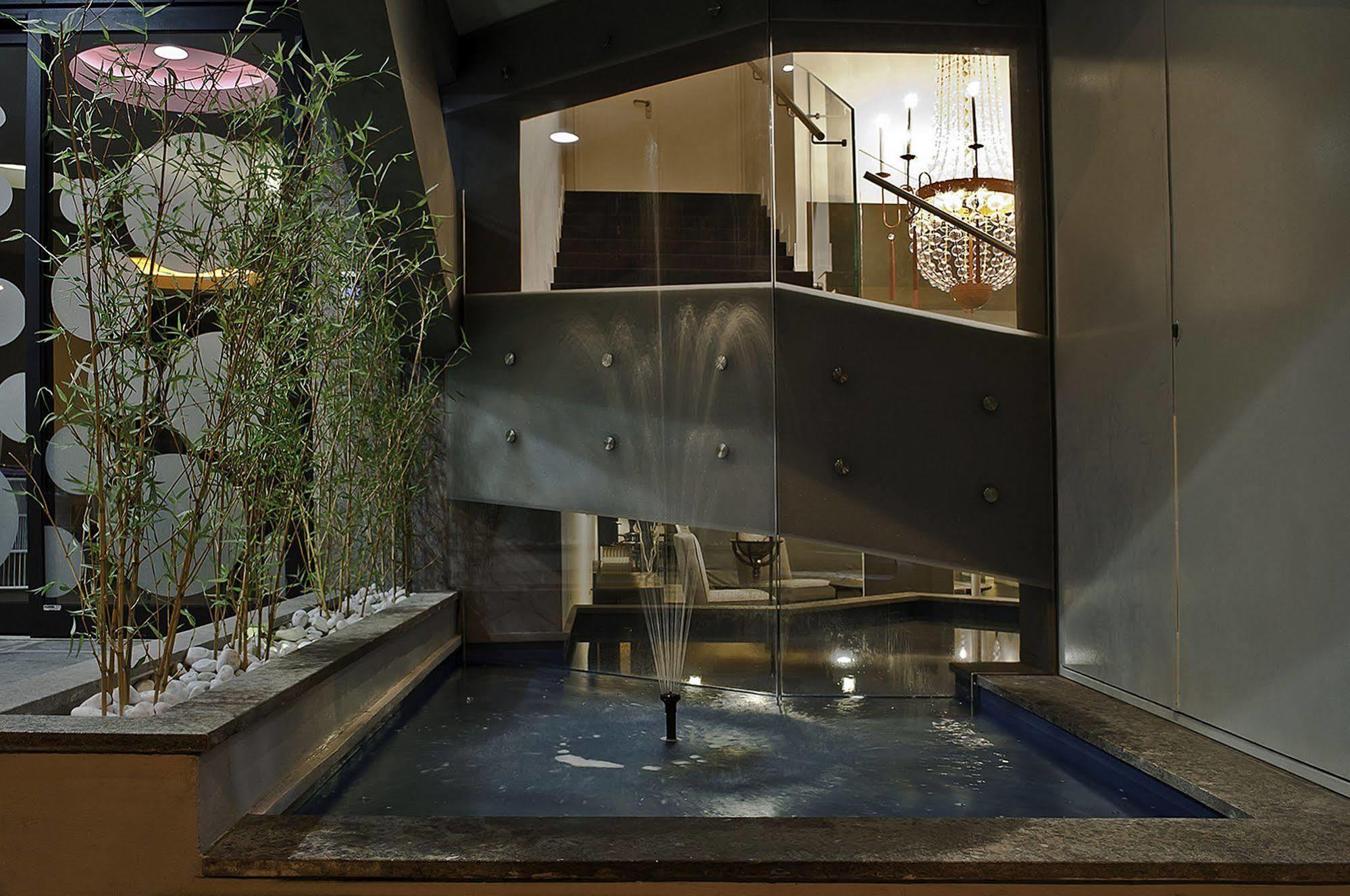 Hotel Caravel Roma Esterno foto